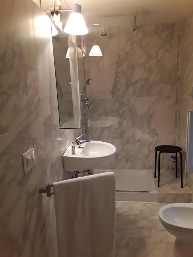 Don Peppone Apartment คาตาเนีย ภายนอก รูปภาพ
